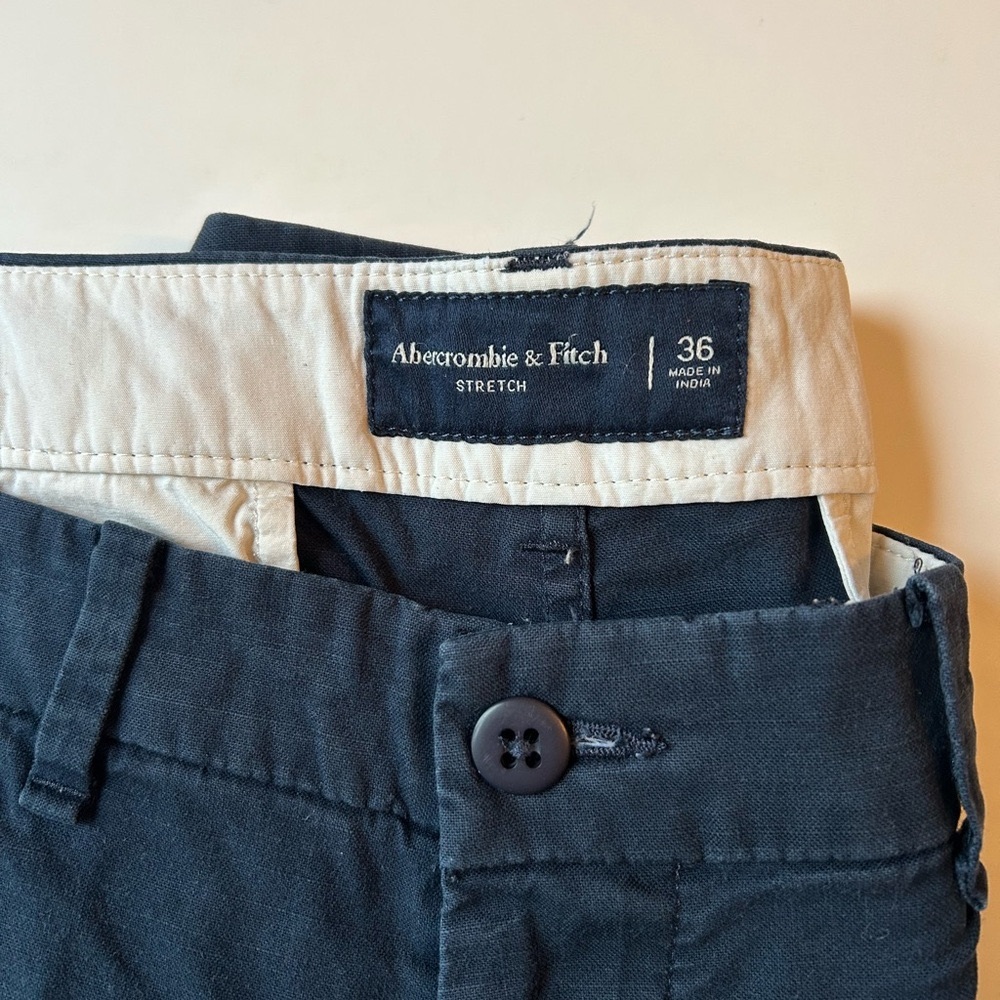 Abercrombie & Fitch Men's Navy Stretch Shorts